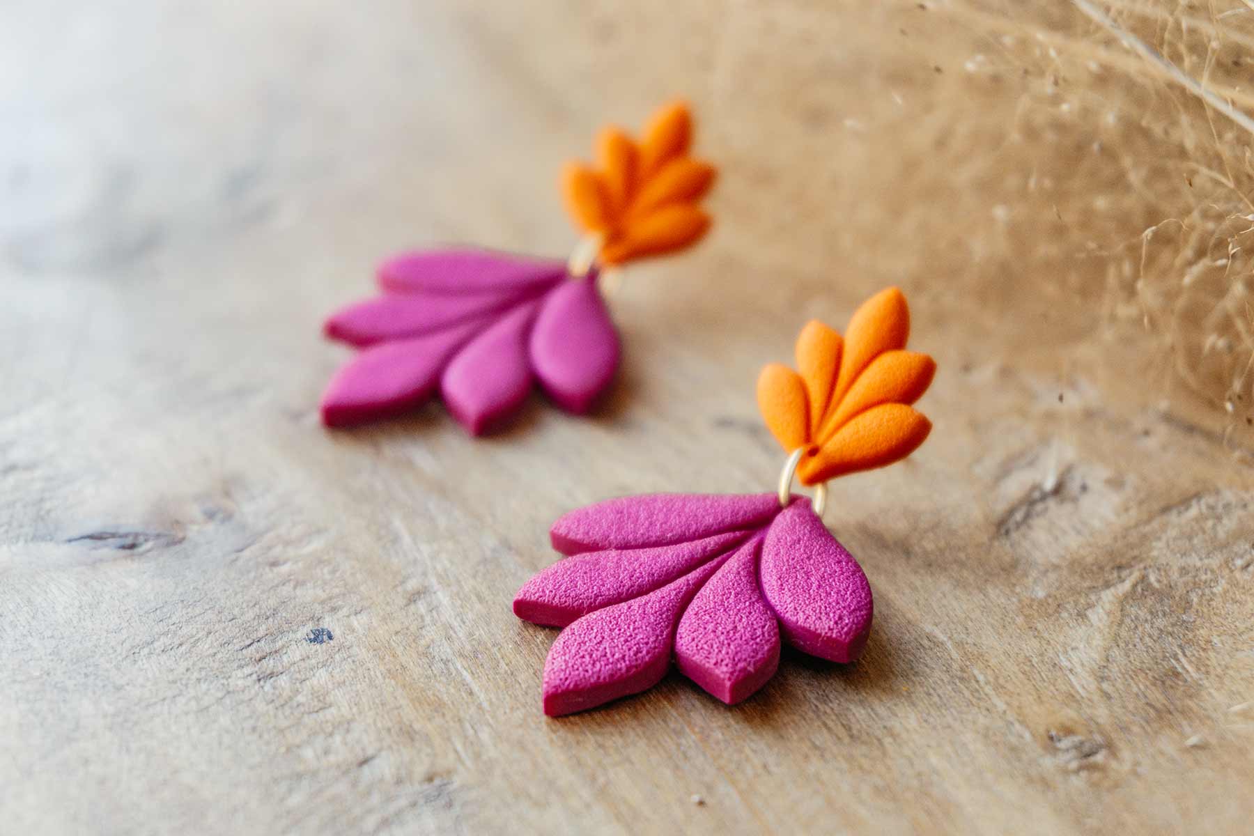 Pendientes fucsias
