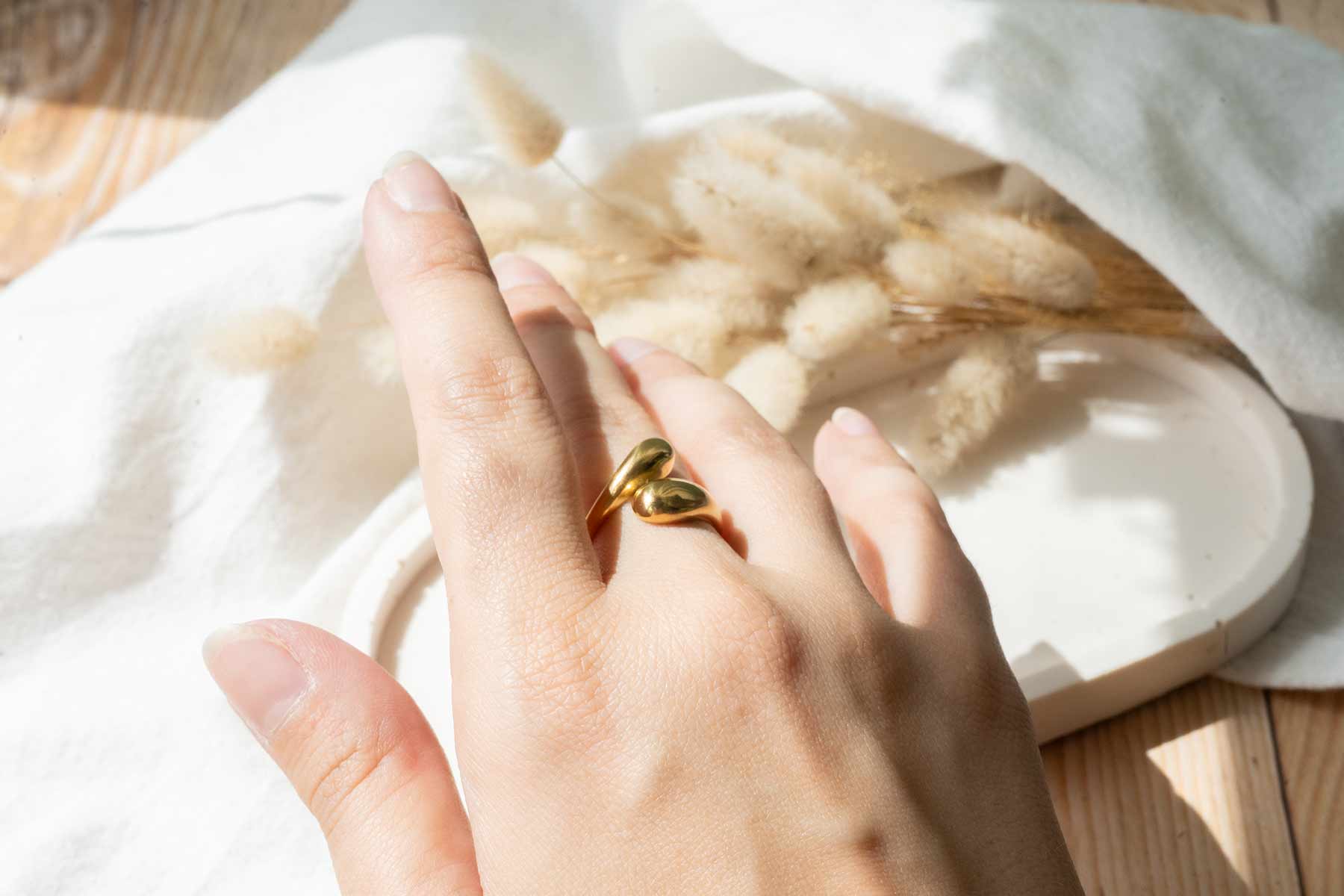 Anillo gotas dorado