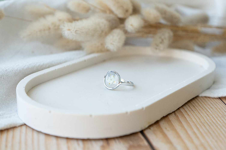 Anillo resina sabugueiro