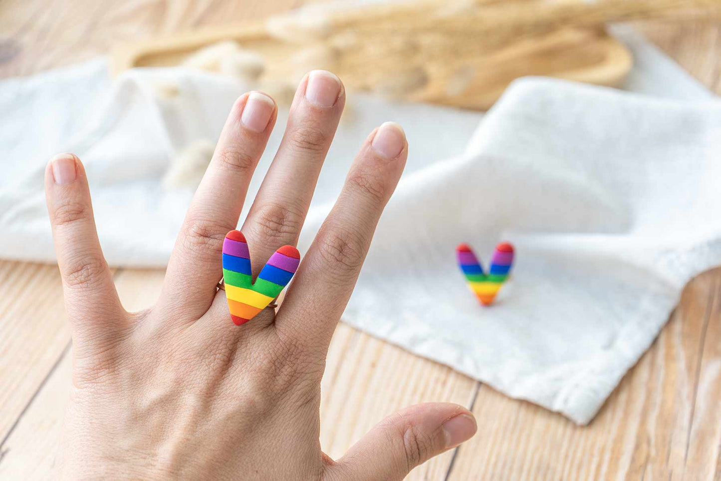 Anillo corazón arcoíris