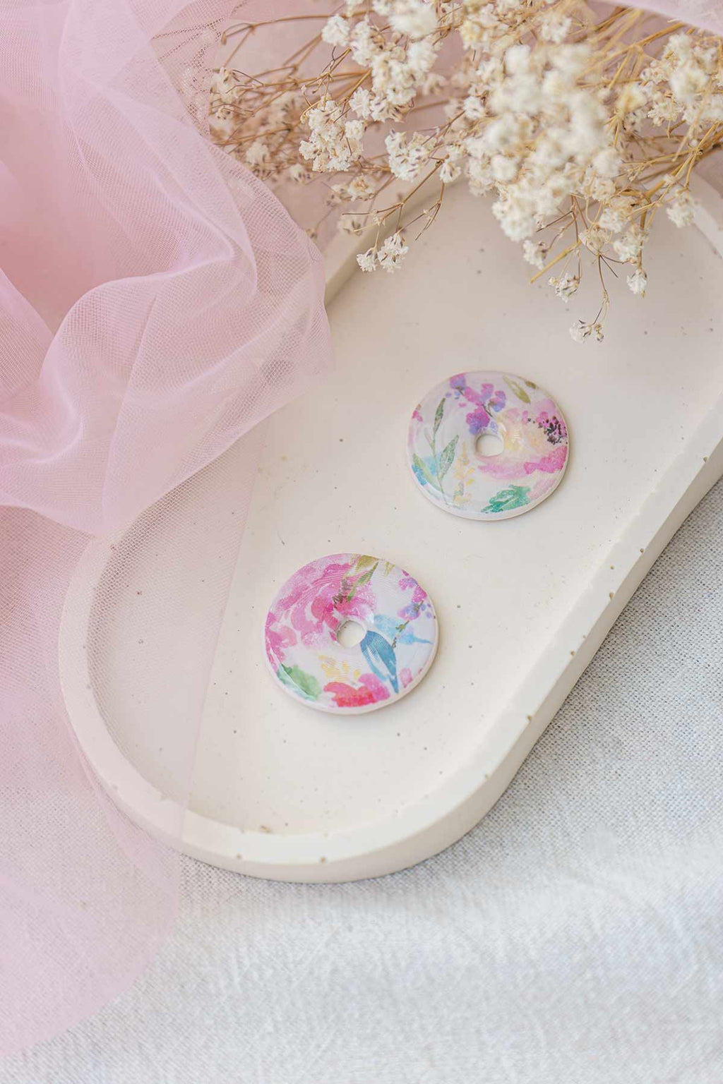 Charms hechos a mano con flores