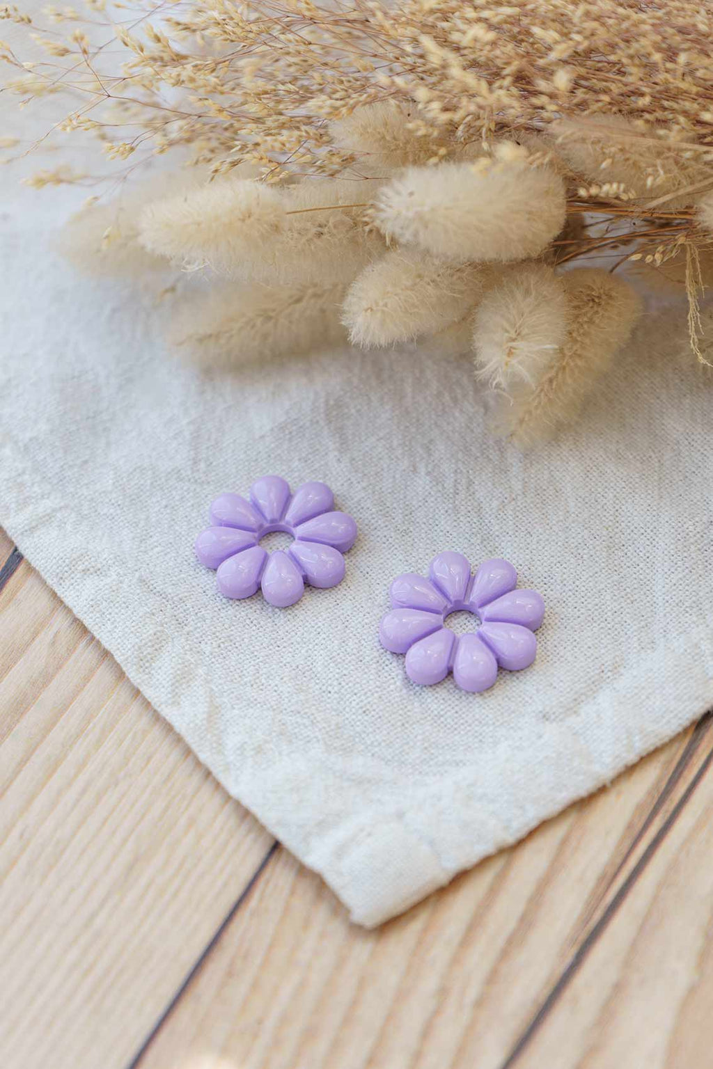Charm margarita lila pastel