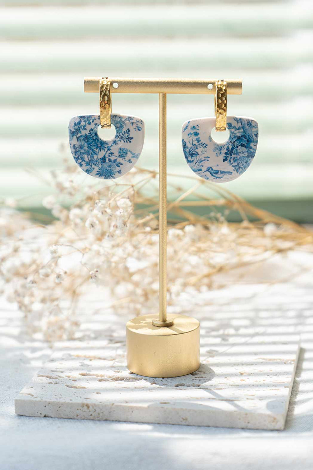 Pendientes inspirados en la porcelana francesa