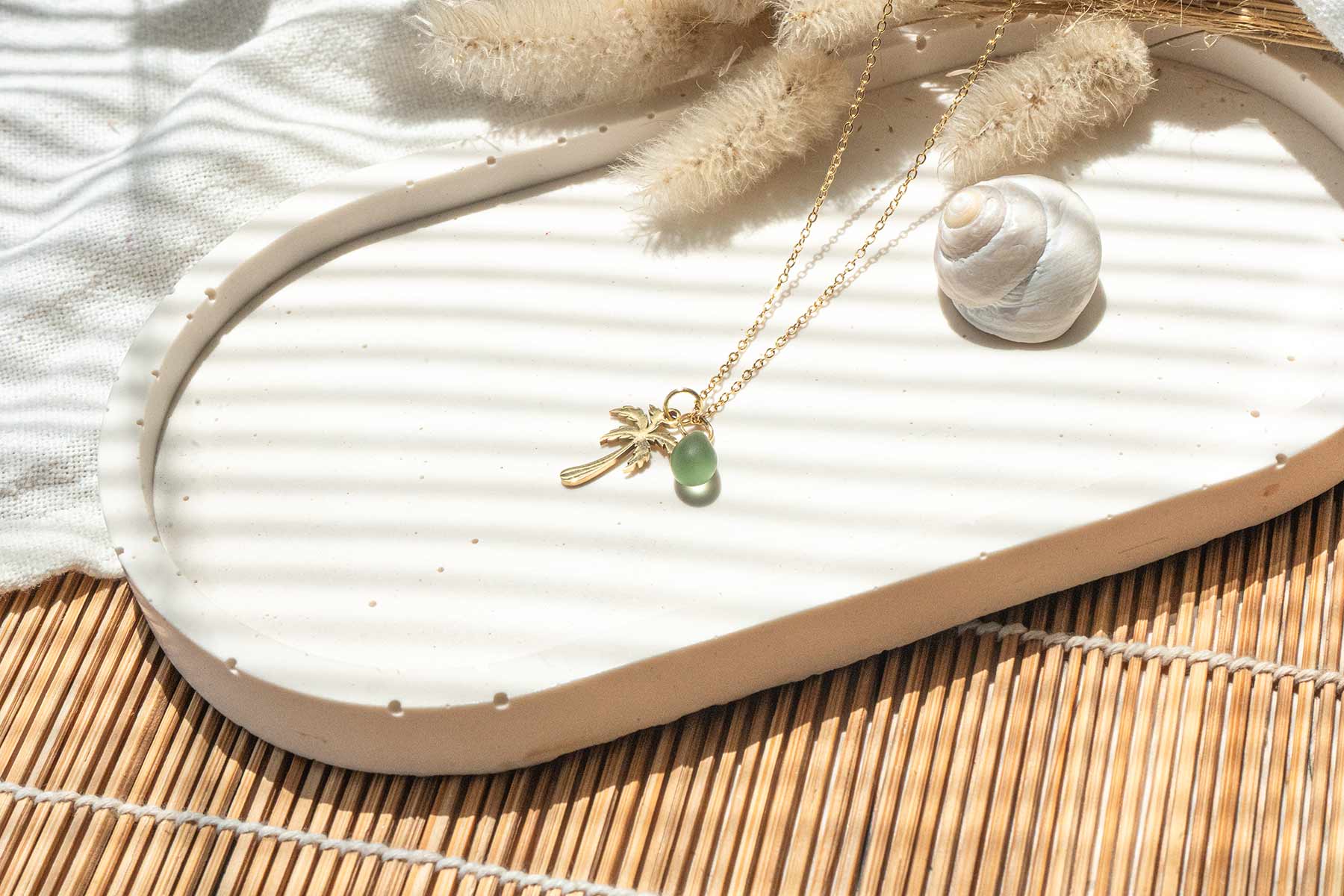 Collar palmera tropical