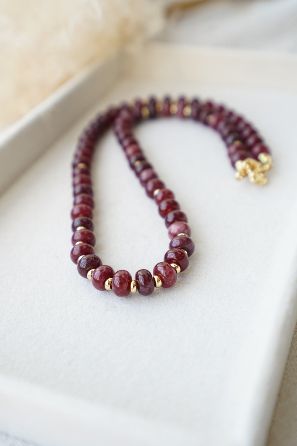 Collar BOSCO (piedras burdeos)