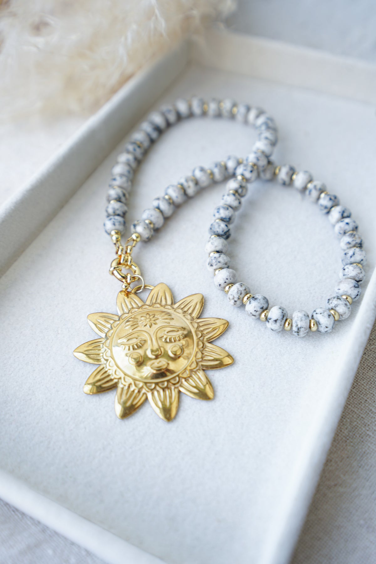 Collar BOSCO (piedras granito blanco)