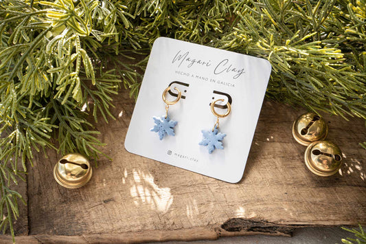 Pendientes COPOS DE NIEVE ARO (azul bebé) | Colección NAVIDAD DE ALGODÓN