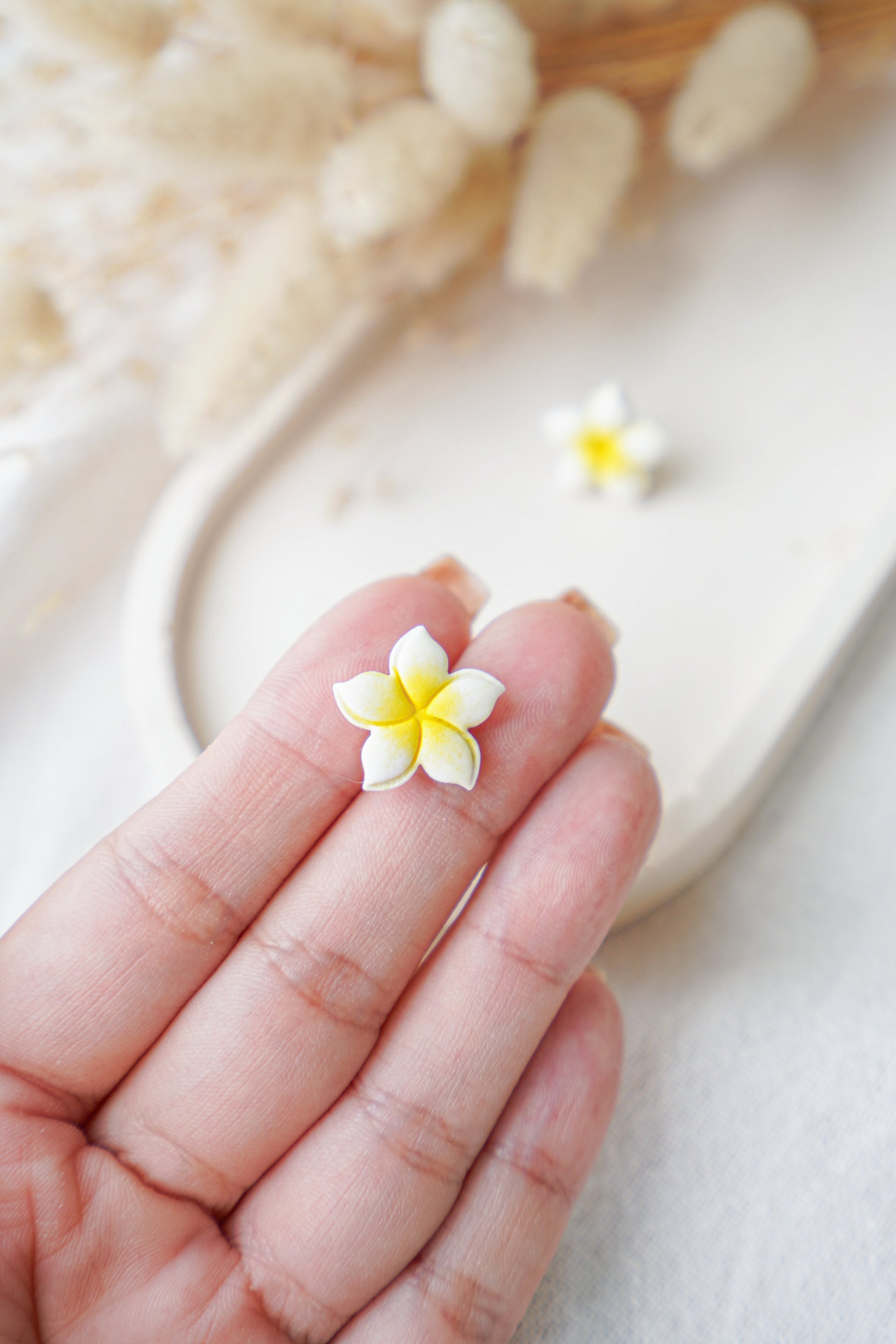 Pendientes flor de Tiaré