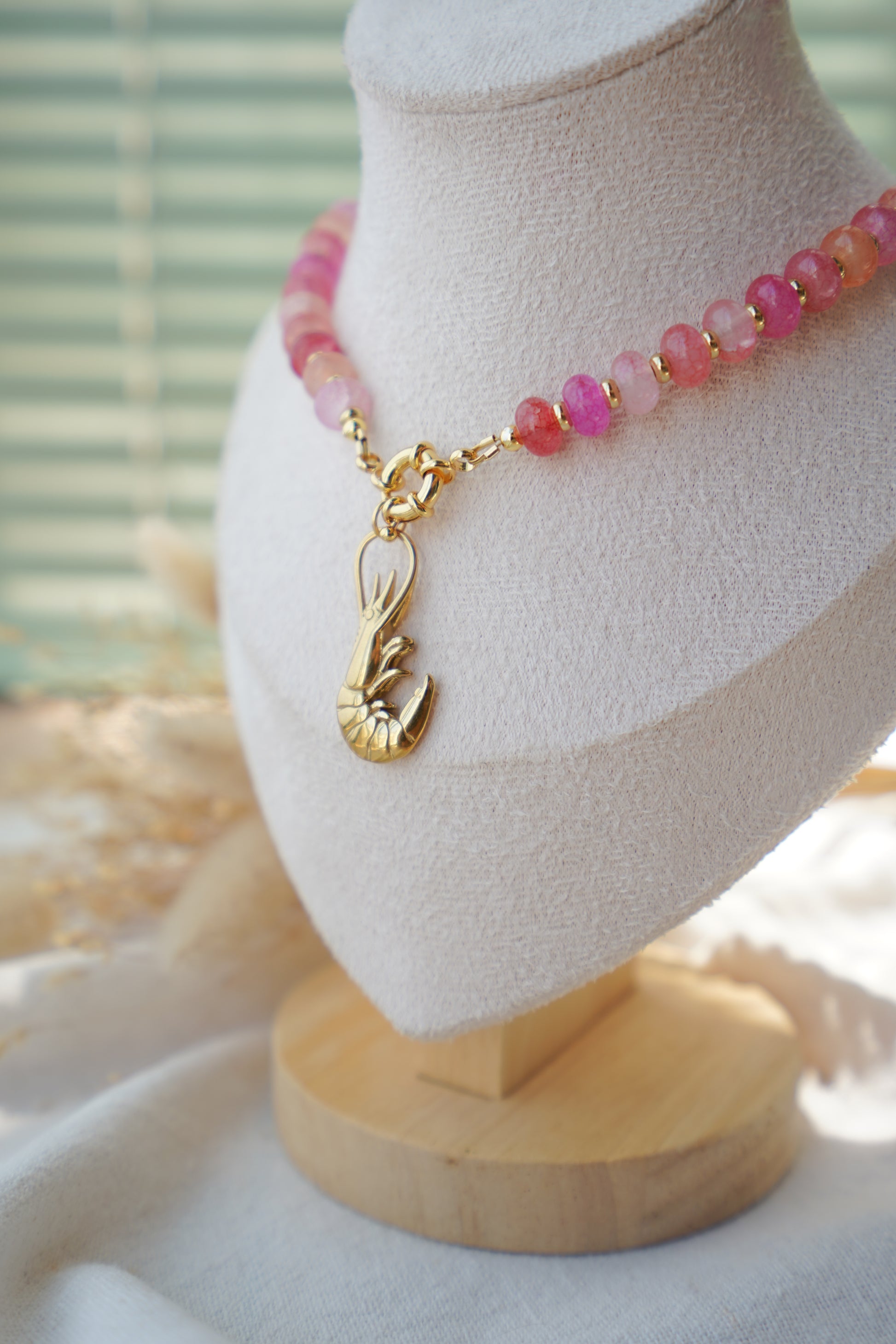 Collar ISOLA (piedras rosas)
