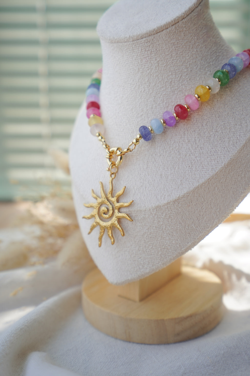 Collar SOLARIS (piedras arcoíris)