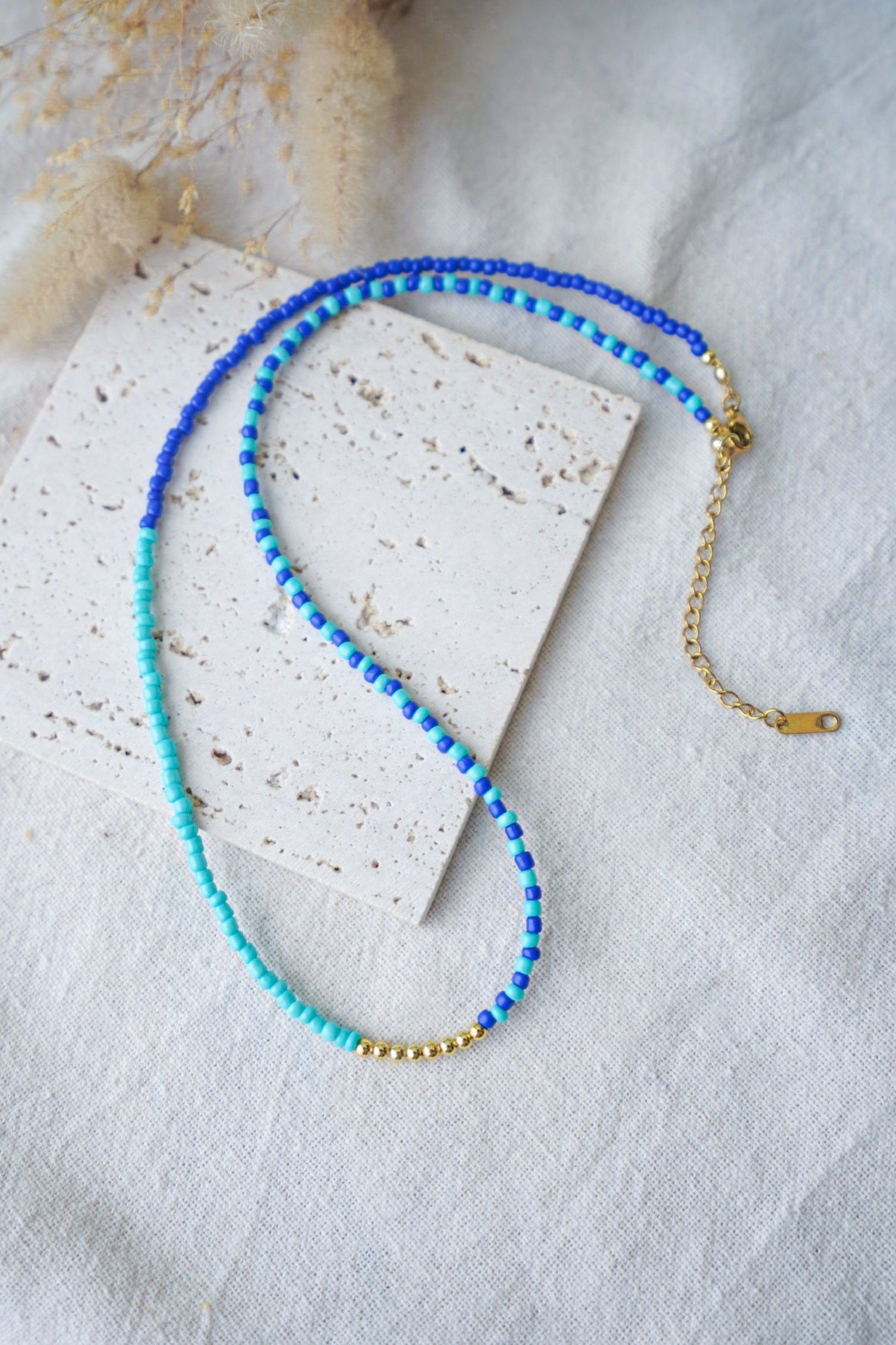 Collar EOS (azul turquesa & azul klein)