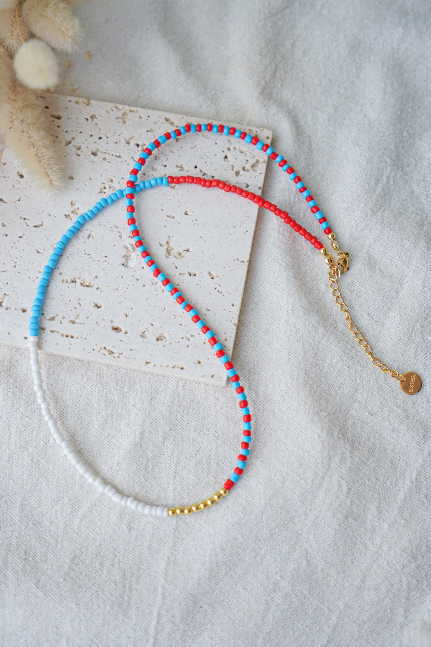 Collar EOS (azul cian, blanco & rojo escarlata)