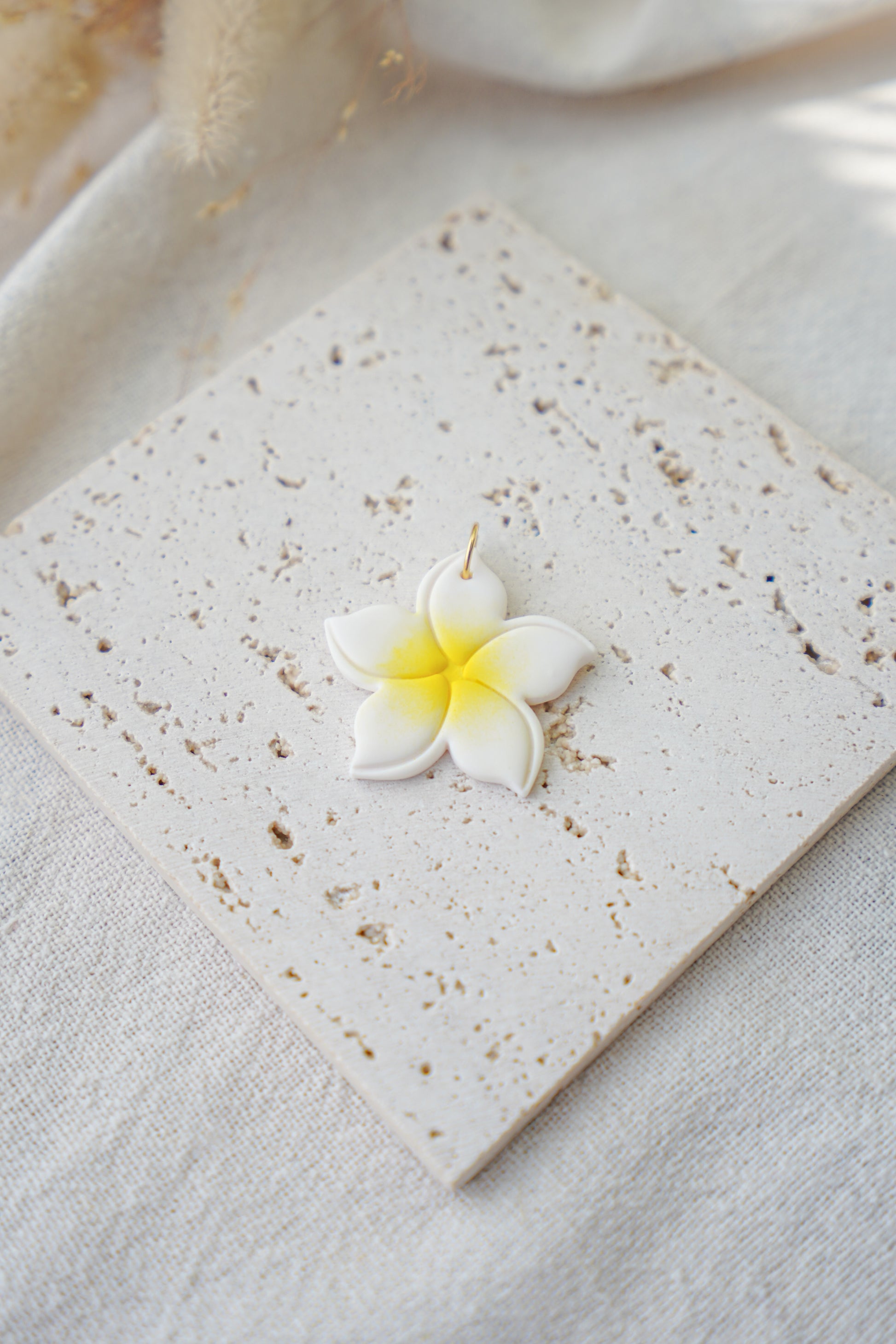 Charm FLOR DE TIARÉ