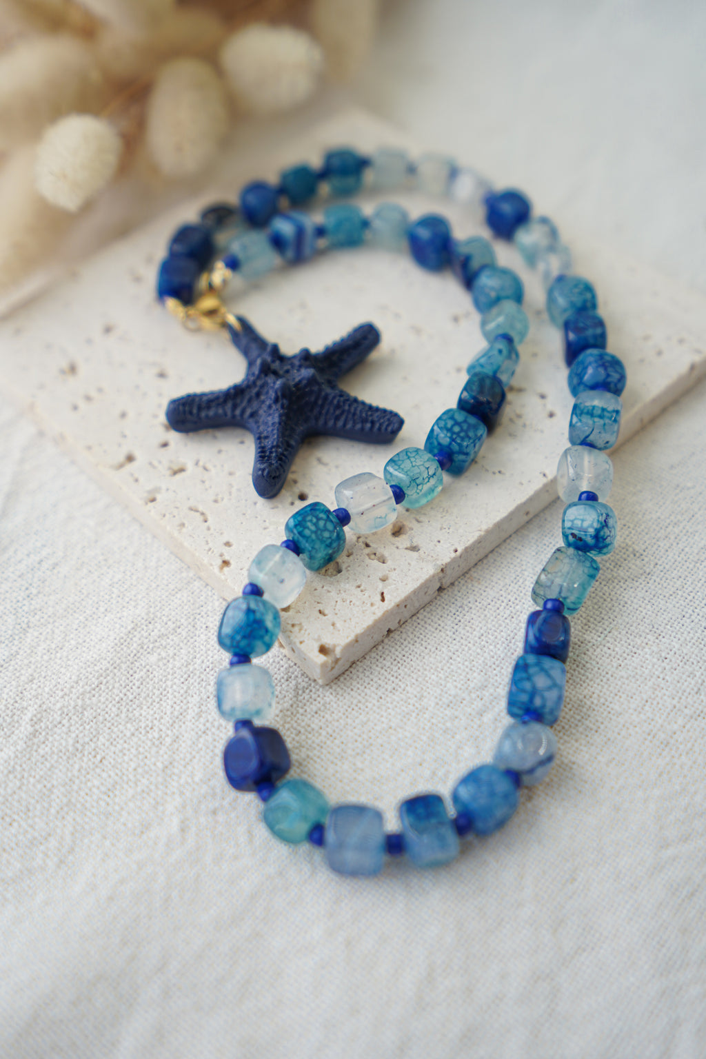 Collar MAREA (piedras azul marino)