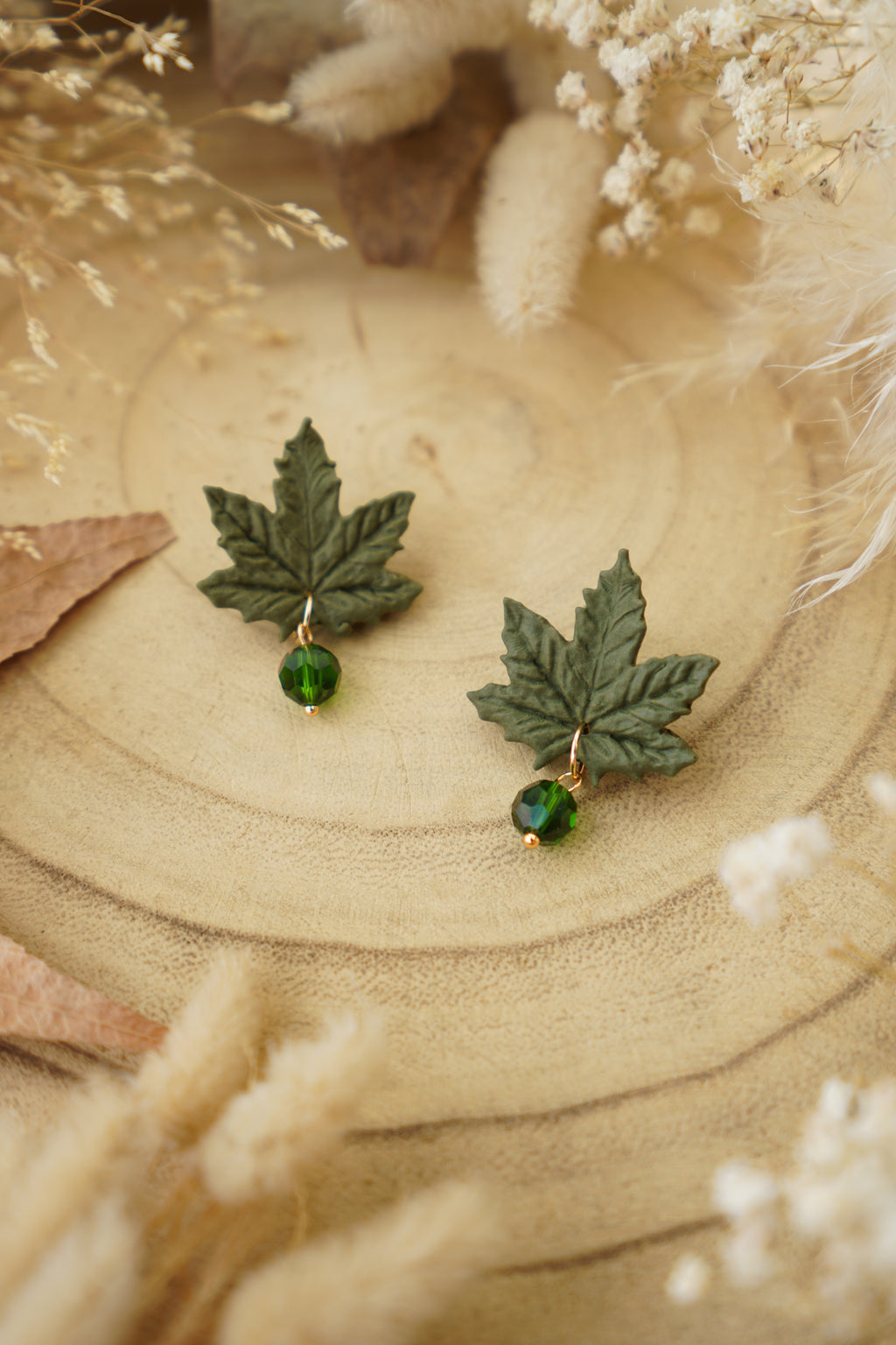 Pendientes HOJA DE ARCE (con cristal) | Colección Bosque Encantado
