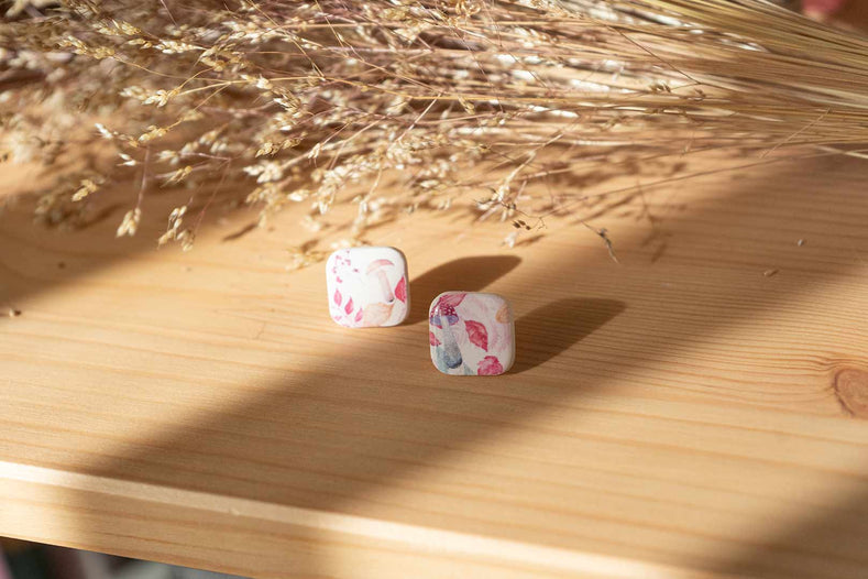 Pendientes EL JARDÍN MÁGICO DE LAS SETAS (Botón cuadrado) | Colección BOSQUE ENCANTADO 🍄✨