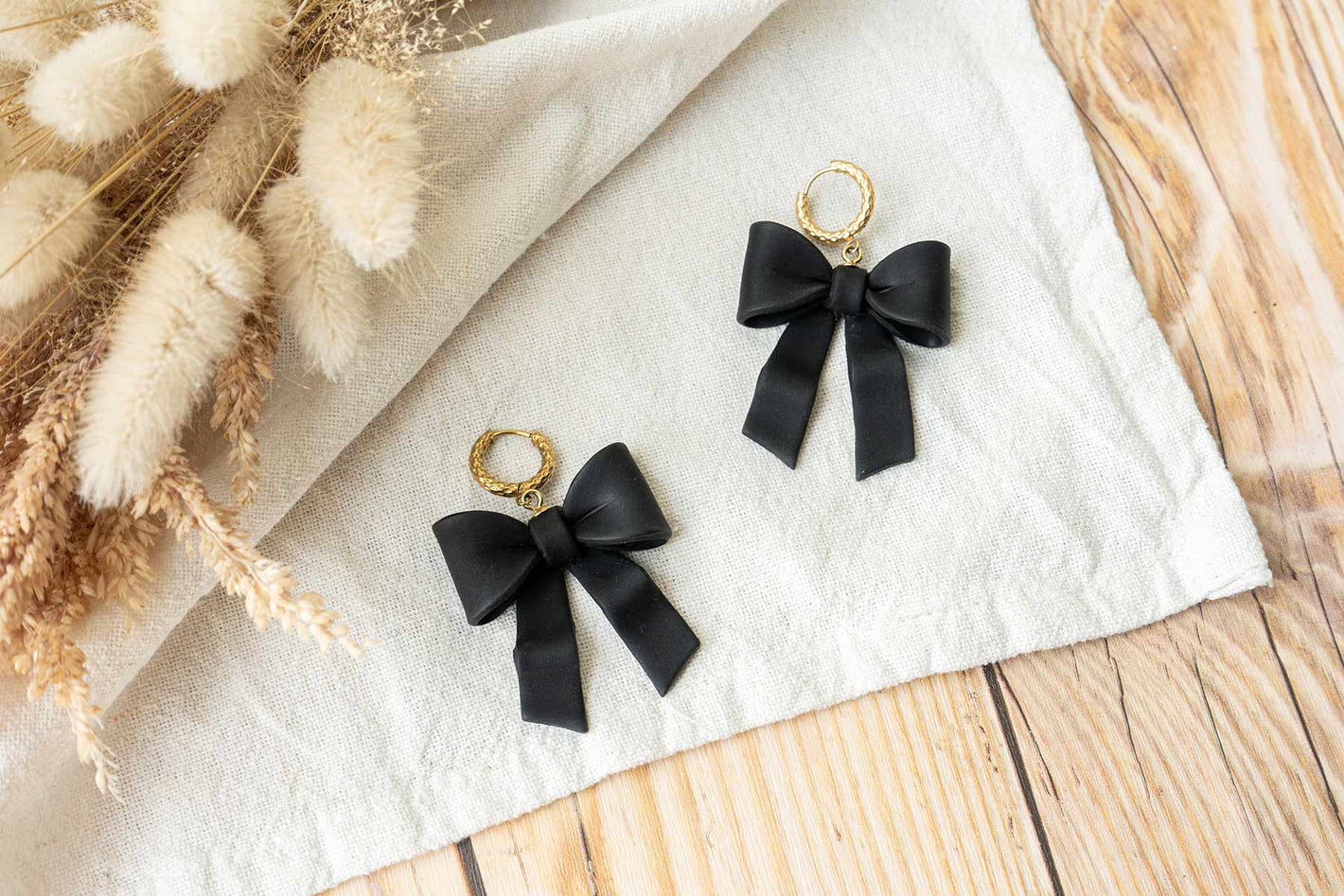 Pendientes coquette negro