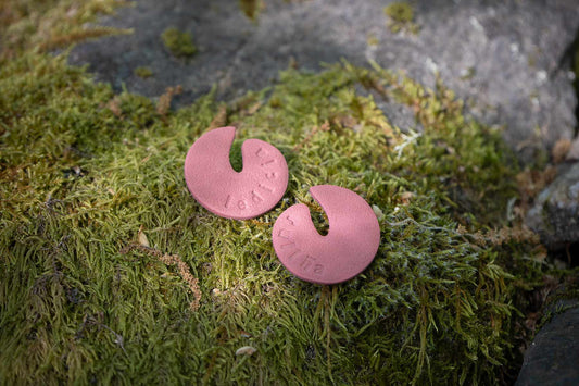 Pendientes CANTIGAS (rosa) | Colección LETRAS GALEGAS