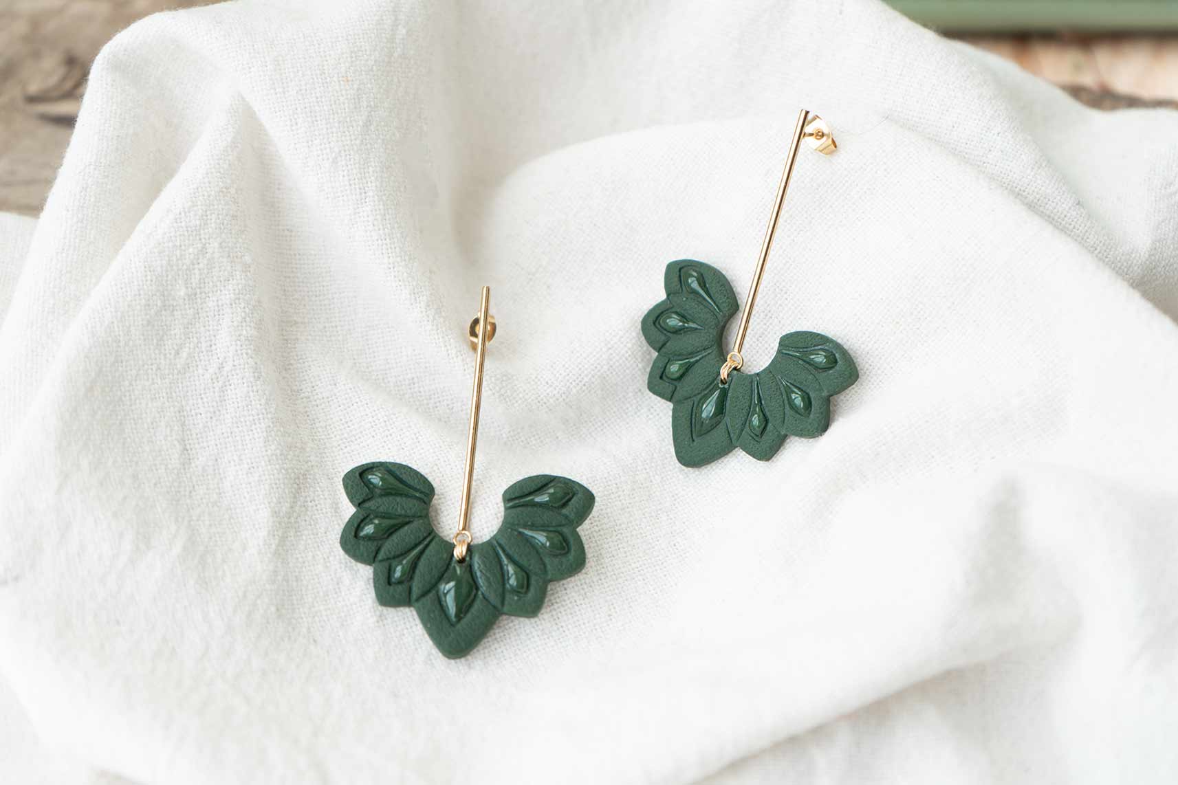Pendientes pétalos verde celtas