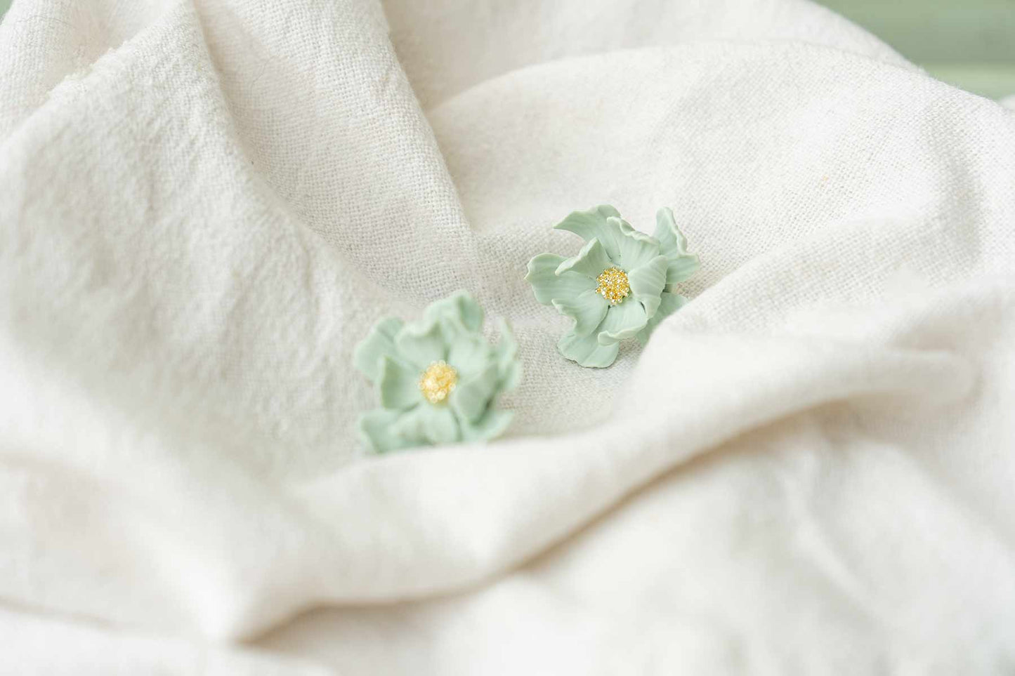 Pendientes flor verde agua