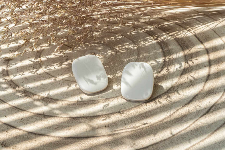 Pendientes resina brillante otoñal beige