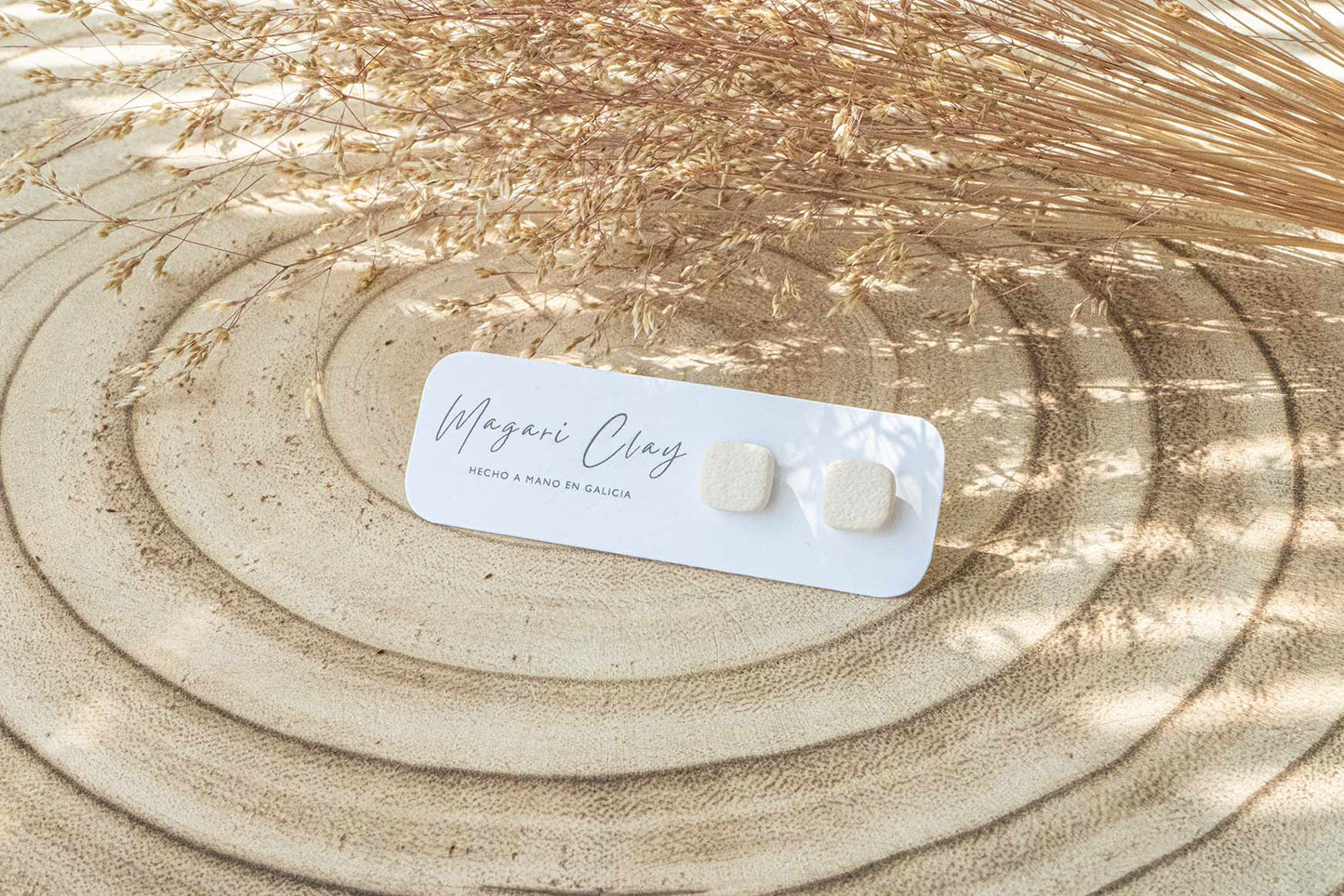 Pendientes pequeños otoño blanco roto