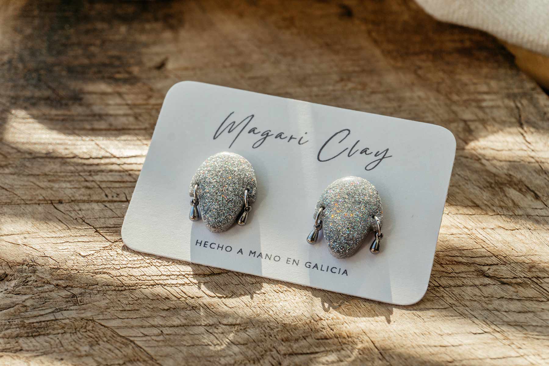 Pendientes Mini Peliqueiro & Cigarrón (TROULA) | Colección ENTROIDO