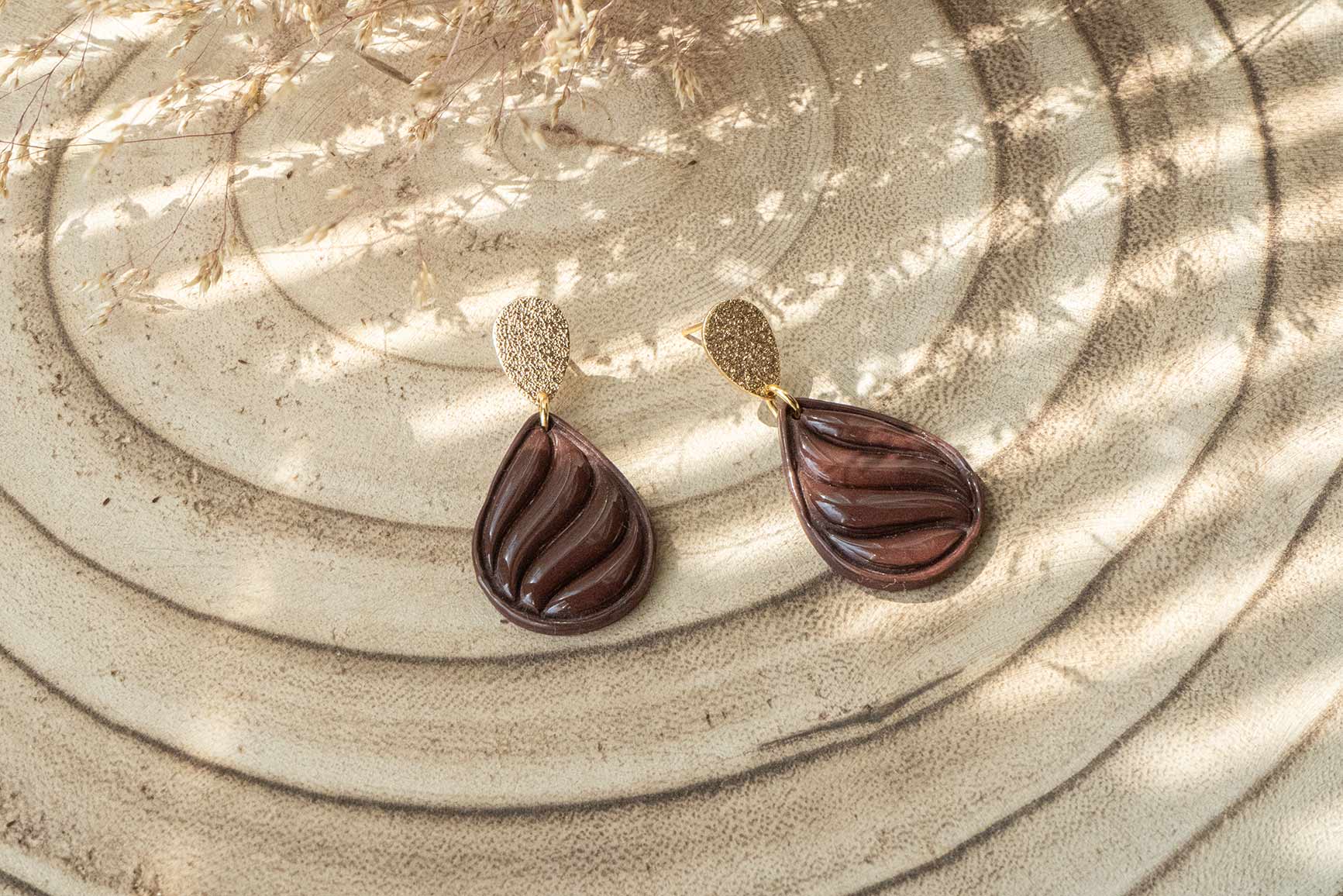 Pendientes lágrima otoñal marrón chocolate
