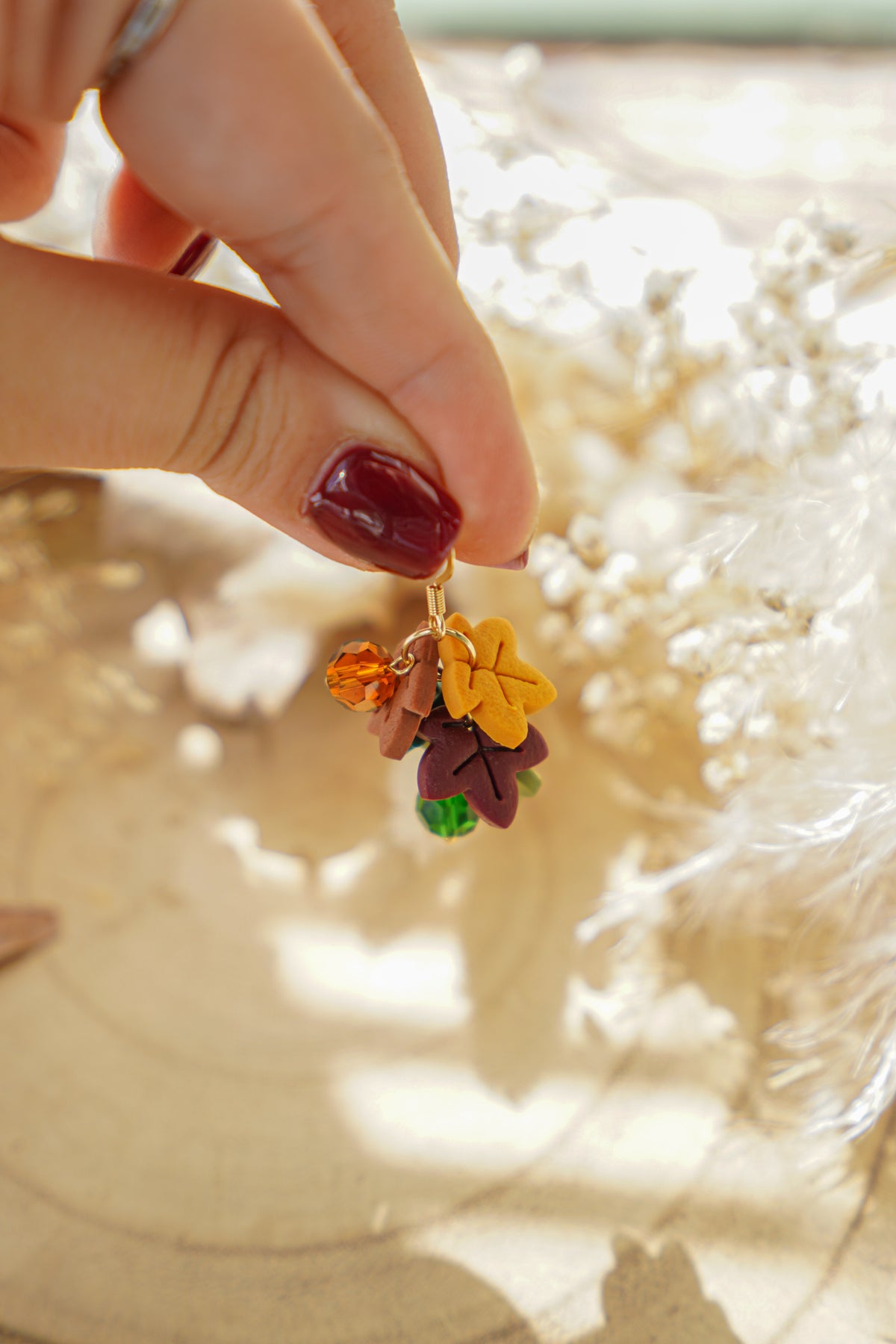 Pendientes DANZA DE OTOÑO (hojitas de arce) | Colección Bosque Encantado