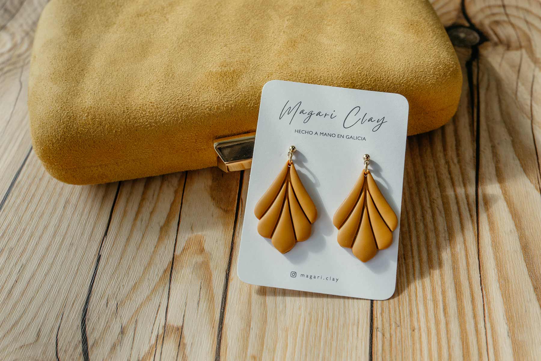 Pendientes amarillo mostaza